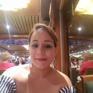 Meet your Posher, Isis